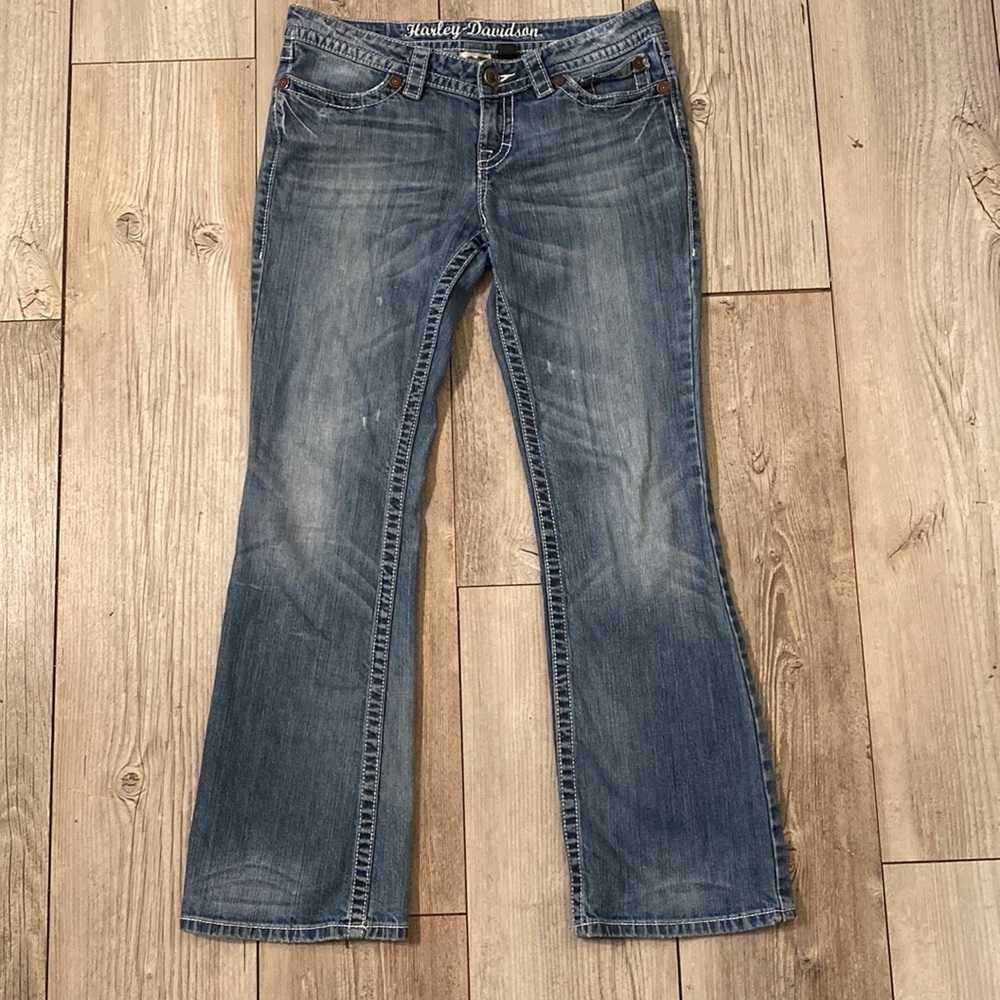 Harley Davidson Beautiful Bootleg Button Back Pockets Size 8 Womens